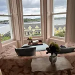 Lynwood House 3*