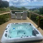 Lynwood House Bed & Breakfast