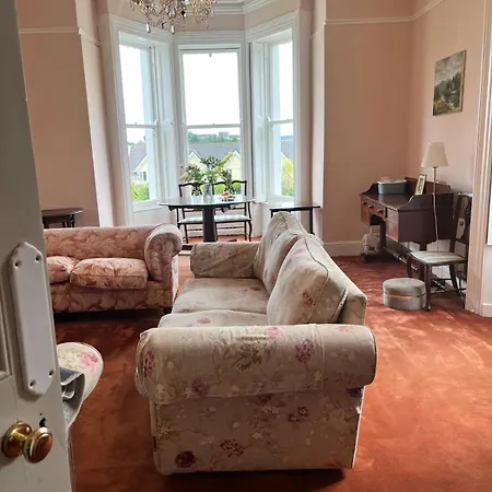 Lynwood House Frühstückspension Cobh