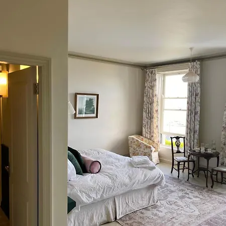 Lynwood House ベッド・アンド・ブレックファスト 3*