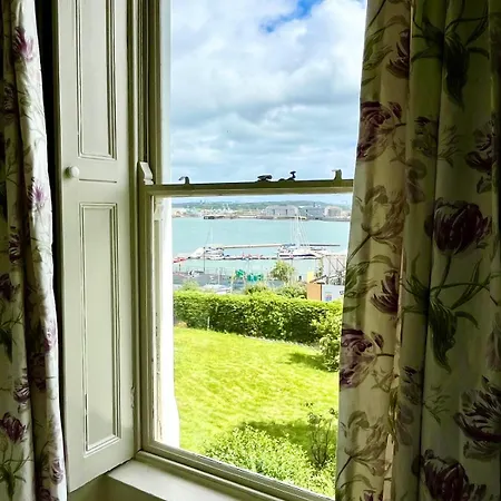 Lynwood House * An Cóbh
