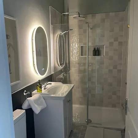 Lynwood House 3* Ков