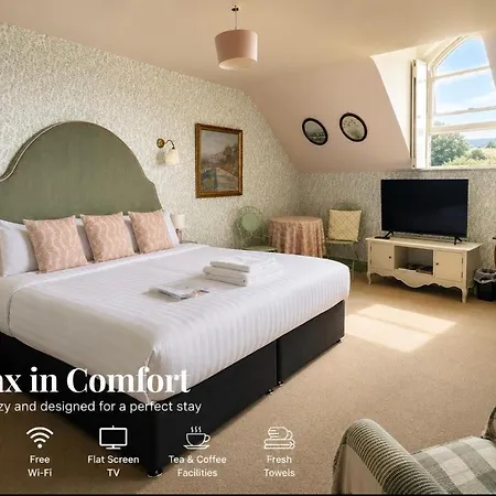 Lynwood House 3*